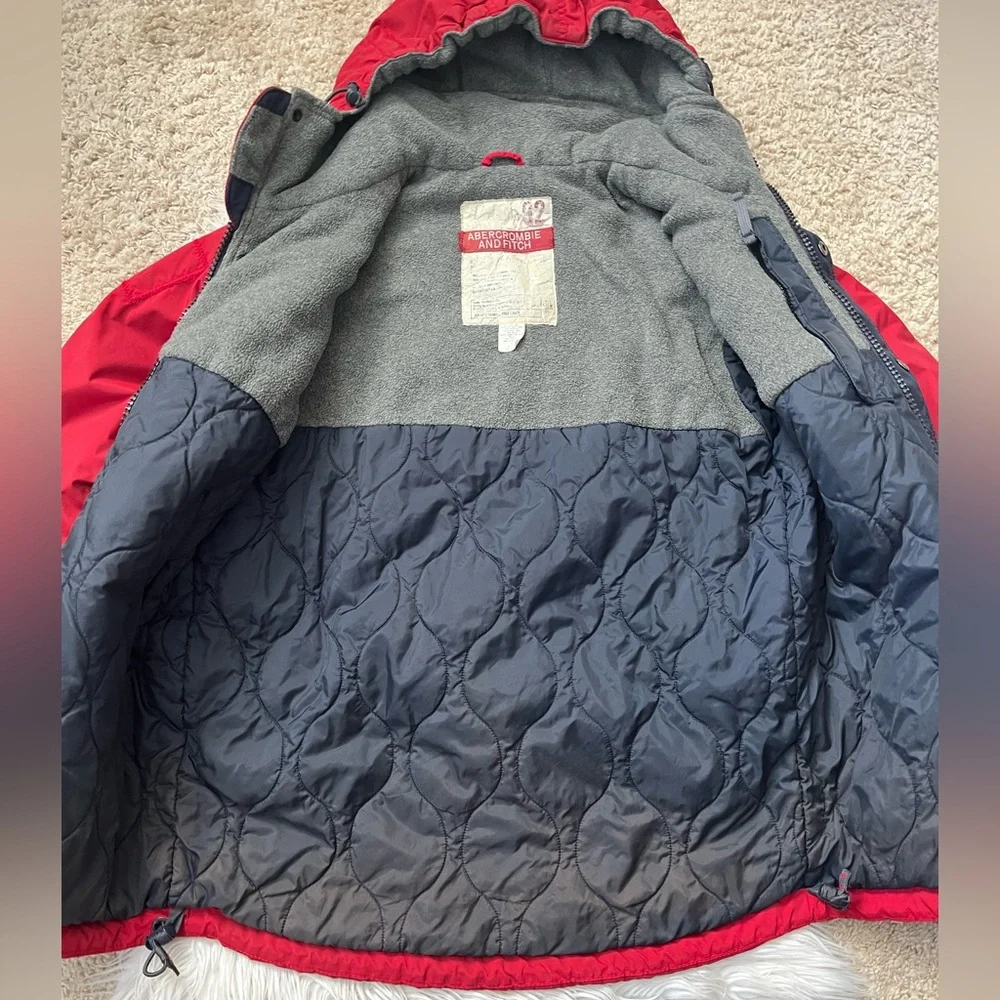 Abercrombie & Fitch {abercrombie fitch}